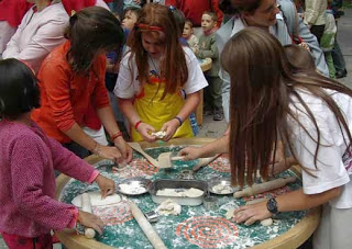 Taller de masa de pan (jueves, 26, viernes, 27, y lunes, 30)