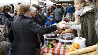 Mercado de productos de temporada (domingo, 17)