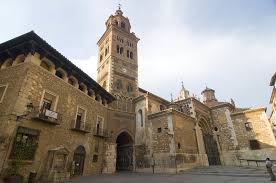 TERUEL. Chocolatada en la plaza de la Catedral (jueves, 28)