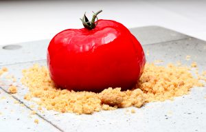 02 la bodega de chema_ trampantojo de tomate y tierra de manazana