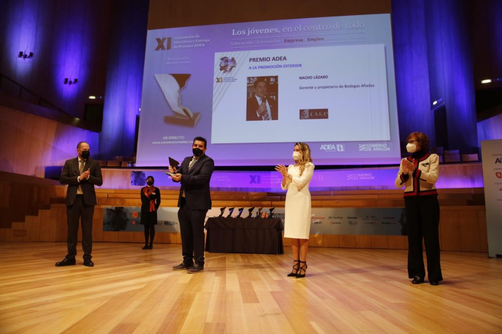 Nacho Lázaro recogiendo el premio ADEA 2020