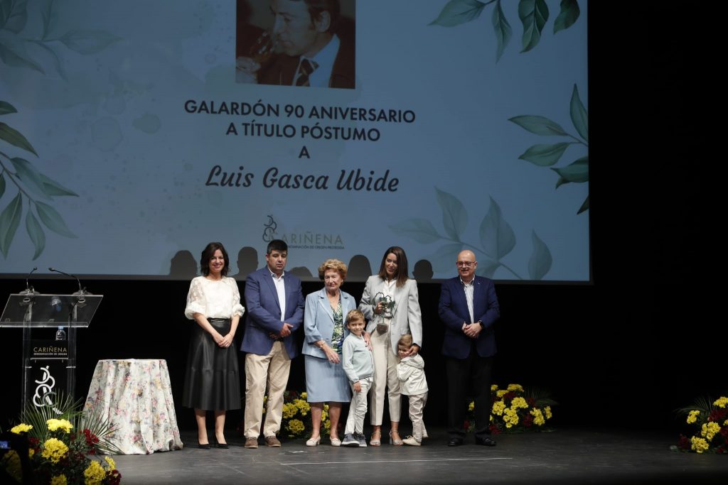Homenaje de la DOP Cariñena a Luis Gasca (3)