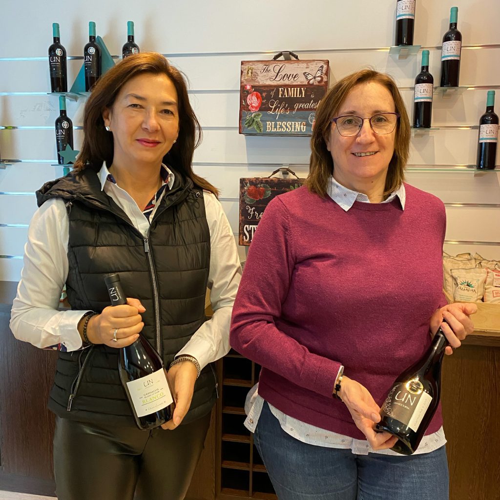 VIN EJEANAS Pilar Morón y Mari Carmen Tenías