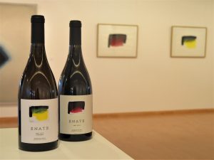 EBATE UNO Chardonnay y ENATE UNO Tinto con las obras originales de Erwin B...chtold