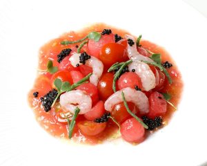 55-UROLA-ensalada-de-tomate-sandia-y-quisquillas