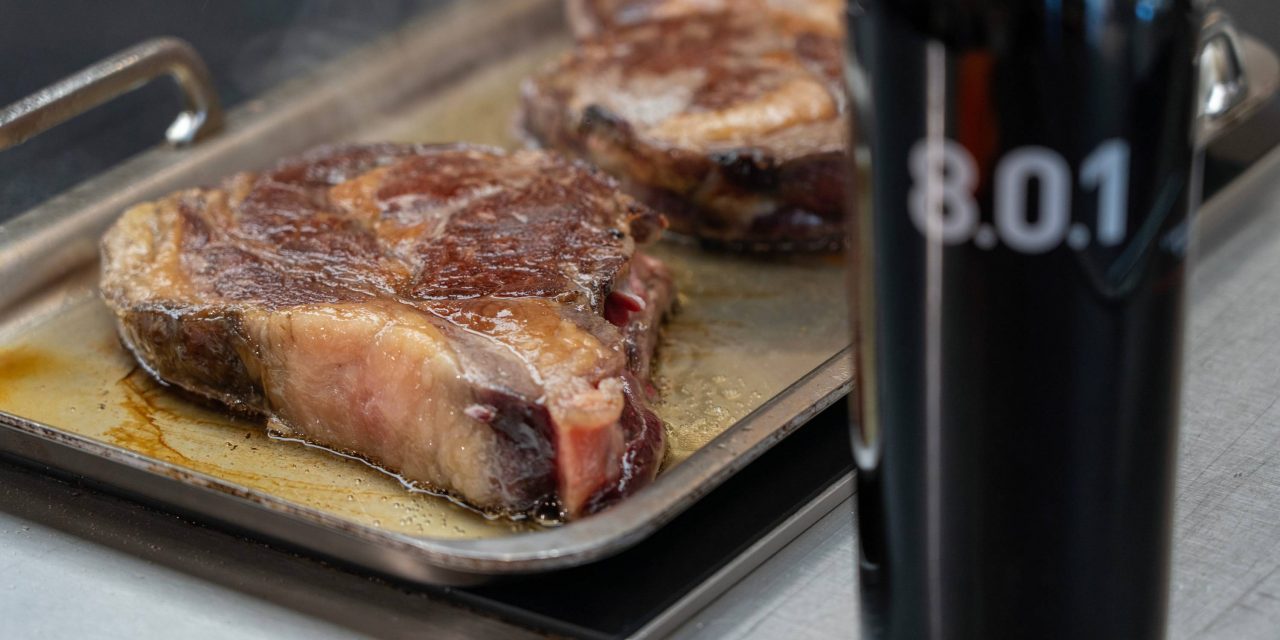 Bodegas San Valero pone el chuletón encima de la mesa