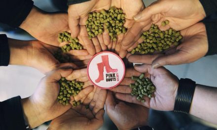 Cervezas Ambar se viste de rosa con las Pink Boots Society en España