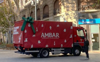 Ambar sorprende en plena calle a los zaragozanos con un camión lleno de sorpresas