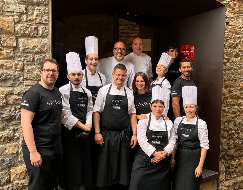 Restaurante El Callizo y el escritor Severino Pallaruelo, galardonados con la Cruz de Sobrarbe