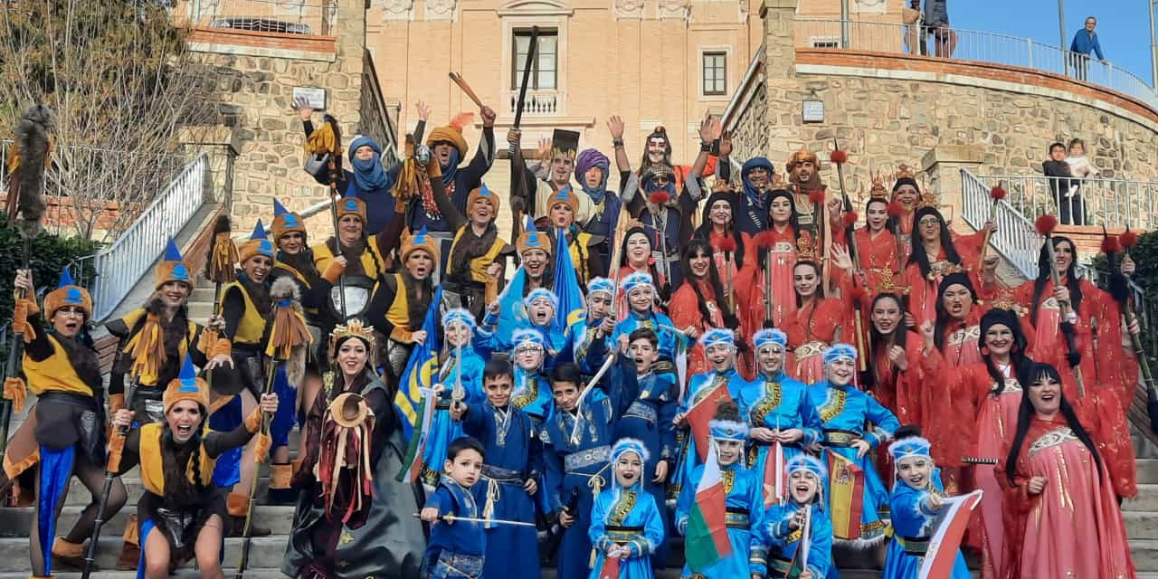 La juerga, las Mascarutas y Don Zaputero vuelven a tomar las calles de Épila en el  carnaval más emblemático de la provincia