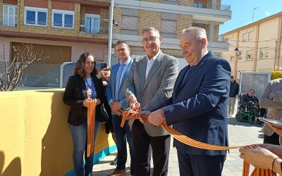 Blasco inaugura una nueva oficina de turismo en Fraga, un sector estratégico para Aragón