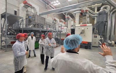 Sánchez Quero visita el nuevo centro alimentario del grupo BonÁrea en Épila