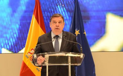 Luis Planas presenta un conjunto de 43 medidas que responden a las principales preocupaciones del sector agrario