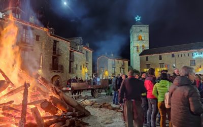 El antiguo oficio de vinatero vuelve a ser protagonista en la Plaza Mayor de Aínsa