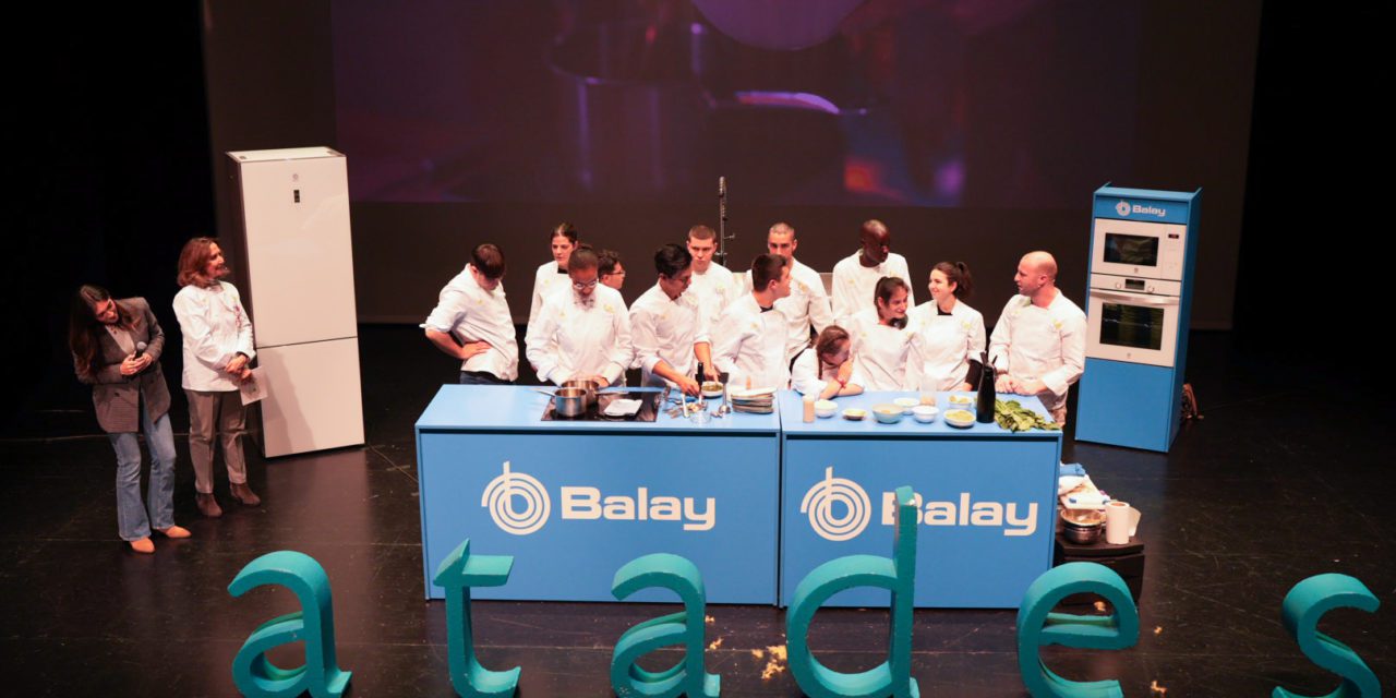 Los alumnos de Atades cocinan en la IX Gala del Club Inclucina