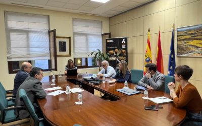 Mar Vaquero y Javier Rincón se reúnen con las industrias agroalimentarias para analizar el impacto de los aranceles de Trump