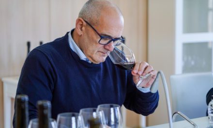 El MW Pedro Ballesteros realiza una cata vertical de todas las añadas de Particular Garnacha Viñas Centenarias
