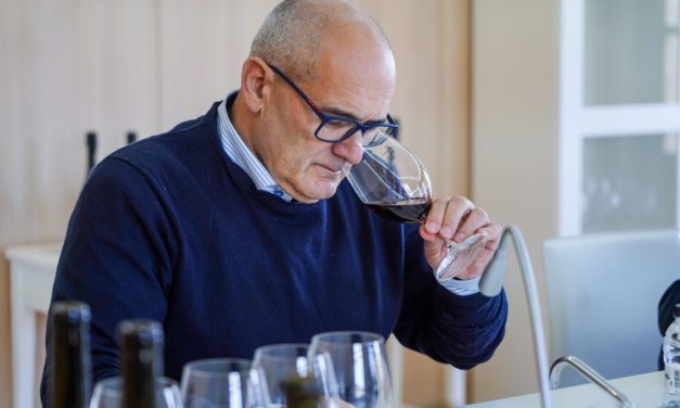 El MW Pedro Ballesteros realiza una cata vertical de todas las añadas de Particular Garnacha Viñas Centenarias