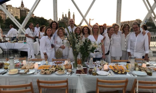 Blanco sobre blanco: Marengo homenajea la Cena  que cautivó Zaragoza