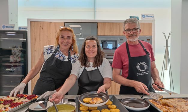 Cocineros y cocineras de todo Aragón se reúnen en el CIGA para promover un comedor escolar más sostenible
