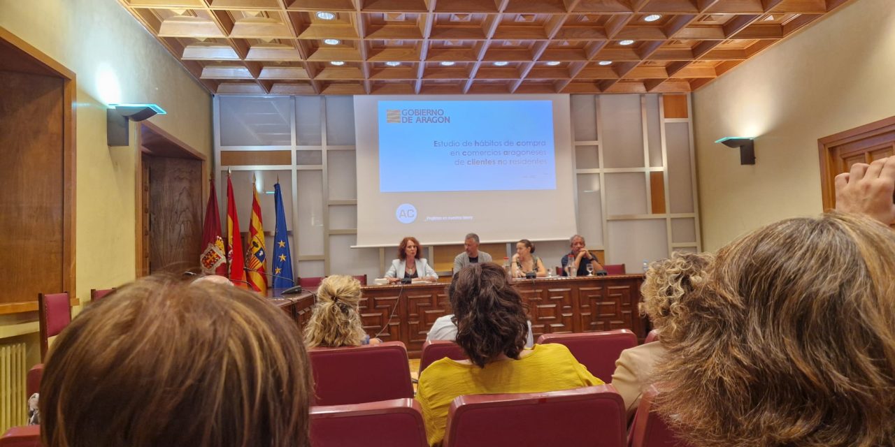 El 67% de los turistas que llegan a la comunidad aragonesa compran en comercio local