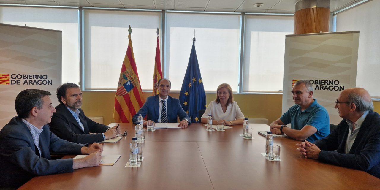 Departamento de Sanidad y Asociación de Alimentos y Bebidas de Aragón subrayan la importancia de la excelencia en la seguridad alimentaria