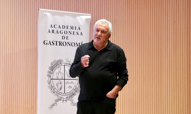 La pastelería aragonesa analiza su presente y futuro con la presencia del Maestro Paco Torreblanca