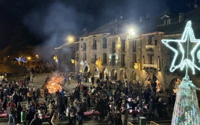 El ambiente festivo y las agradables temperaturas hacen brillar una nueva edición del Punchacubas de Aínsa
