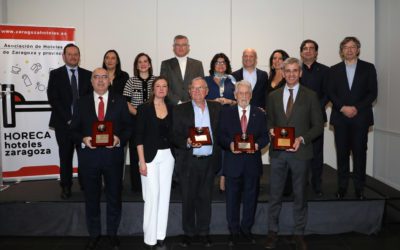 Heraldo de Aragón, Casademont Zaragoza, Casa Marzo y Gabriel Oliván recogen los timbres de recepción que Horeca Hoteles Zaragoza y provincia entrega en su tradicional fiesta de Navidad