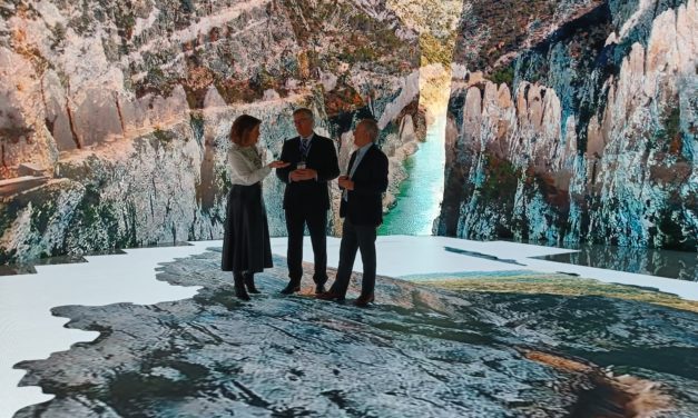 Aragón comienza a lucir sus atractivos en FITUR gracias a sus 236 metros cuadrados de pantallas LED