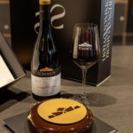 El vino de bodega Sommos, protagonista de la nueva tarta Sacher con S de Syrah de Lapaca