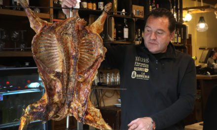 Sidrería Begiris propone su espeto de cordero lechal