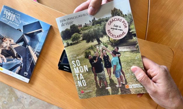 La Ruta del Vino Somontano apuesta por la primera guía de segunda mano para un turismo responsable