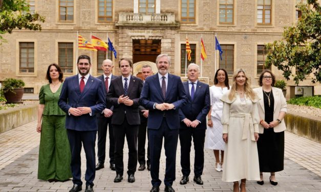Los nuevos consejeros del Gobierno de Aragón toman posesión de su cargo