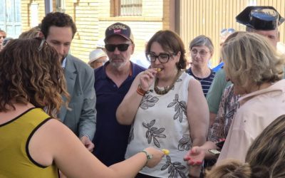 La Feria de la Cereza de Bolea celebra 25 años como escaparate del producto local y la vida en el medio rural