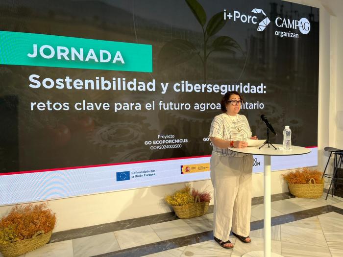 Simón defiende que la tecnología debe ayudar al sector agroalimentario a trabajar mejor