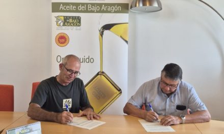 El Consejo Regulador de la DOP Aceite Bajo Aragón y la Asociación Aragonesa de Amigos de las Oliveras Centenarias firman un convenio de colaboración