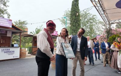 Grandes Vinos regala a Zaragoza su primera Jota de la Garnacha en la inauguración  de la II Feria de la Garnacha