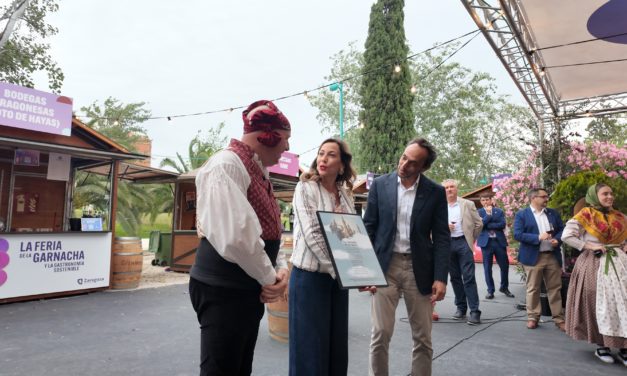 Grandes Vinos regala a Zaragoza su primera Jota de la Garnacha en la inauguración  de la II Feria de la Garnacha