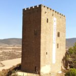 El punto de información turística y el centro de interpretación del torreón de Navardún reabren hasta finales de año