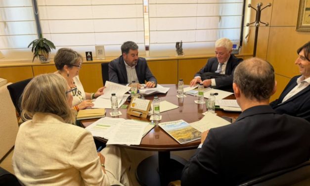 Agricultura refuerza la colaboración con Agroseguro para facilitar la contratación de seguros agrarios en Aragón